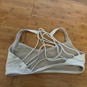 Lululemon sports bra size 12 white